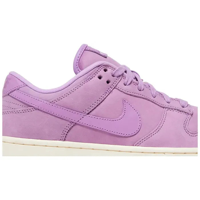 Dunk Low (W) "Rush Fuchsia" [DV7415-500]