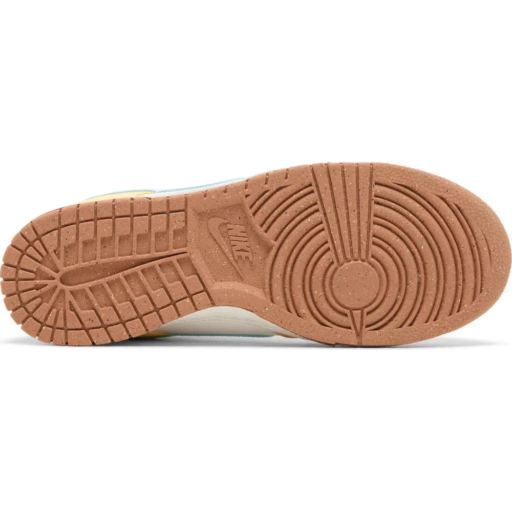 Dunk Low "Soft Yellow Alabaster" (W) [FZ4347-100]