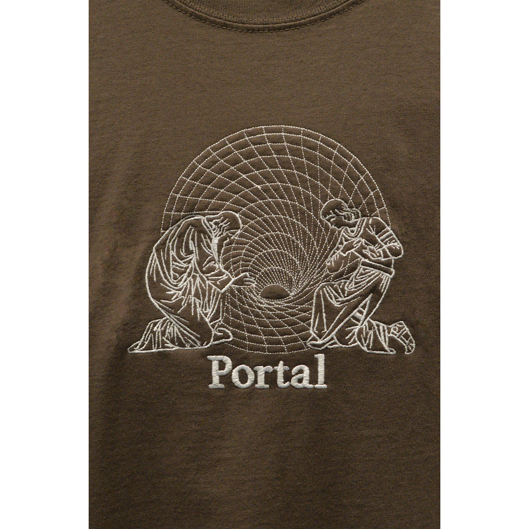 Portal Lithograph Tee "mocha"